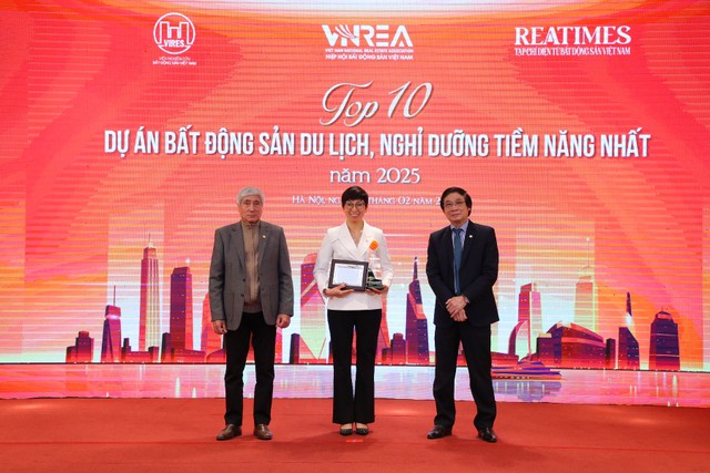 Sun Property giành “hattrick giải thưởng” tại Lễ Vinh danh thương hiệu Bất động sản dẫn đầu năm 2024 – 2025 Sun Property giành “hattrick giải thưởng” tại Lễ Vinh danh thương hiệu Bất động sản dẫn đầu năm 2024 – 2025