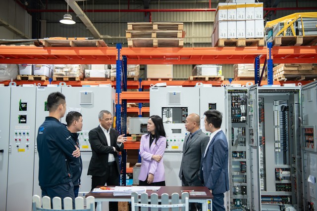 Schneider Electric tham quan Van Der Leun Việt Nam