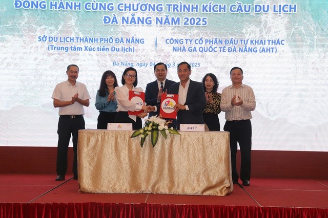 Ngành du lịch Đà Nẵng ký kết hợp tác kích cầu du lịch trong năm 2025 với các đơn vị. Ngành du lịch Đà Nẵng ký kết hợp tác kích cầu du lịch trong năm 2025 với các đơn vị.