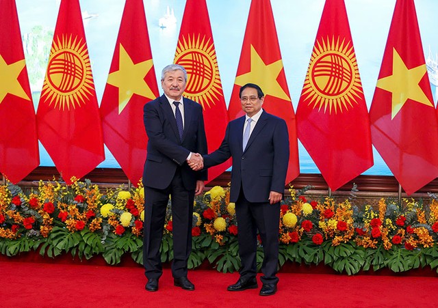 Hai nhà lãnh đạo chụp ảnh trước khi Hội đàm. Ảnh: Đức Thanh Hai nhà lãnh đạo chụp ảnh trước khi Hội đàm. Ảnh: Đức Thanh