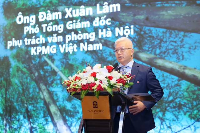 Ông Đàm Xuân Lâm, Phó tổng giám đốc phụ trách văn phòng Hà Nội, KPMG Việt Nam phát biểu tại lễ ký kết. Ảnh: ACCA Việt Nam
