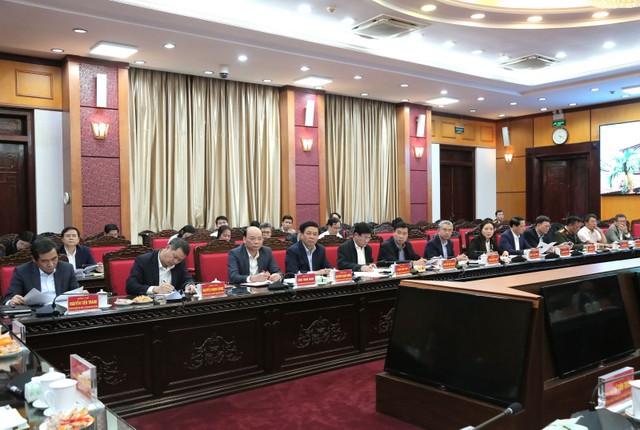 Lãnh đạo tỉnh Thái Bình dự hội nghị Lãnh đạo tỉnh Thái Bình dự hội nghị