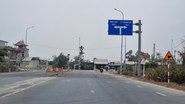 Đường tỉnh 390 nối Quốc lộ 5 (Hải Dương) đến Quốc lộ 10 (TP Hải Phòng) đã hoàn thành khoảng 5 km đường chính. Ảnh: VP Đông Bắc Đường tỉnh 390 nối Quốc lộ 5 (Hải Dương) đến Quốc lộ 10 (TP Hải Phòng) đã hoàn thành khoảng 5 km đường chính. Ảnh: VP Đông Bắc