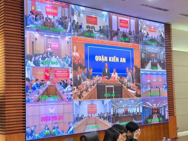 Các điểm cầu quận, huyện trên địa bàn Thành phố tham dự phiên họp thường kỳ tháng 3/2025. Ảnh: Thanh Sơn