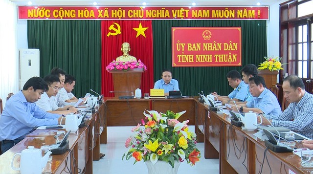 Về phương án quy hoạch Cảng hàng không Thành Sơn, ngày 19/3/2025, ông Lê Huyền, Phó chủ tịch UBND tỉnh Ninh Thuận yêu cầu Sở Xây dựng rà soát tổng mức đầu tư, nguồn vốn để thực hiện, phương án kêu gọi đầu tư dự án. Nguồn: NTV. Về phương án quy hoạch Cảng hàng không Thành Sơn, ngày 19/3/2025, ông Lê Huyền, Phó chủ tịch UBND tỉnh Ninh Thuận yêu cầu Sở Xây dựng rà soát tổng mức đầu tư, nguồn vốn để thực hiện, phương án kêu gọi đầu tư dự án. Nguồn: NTV.