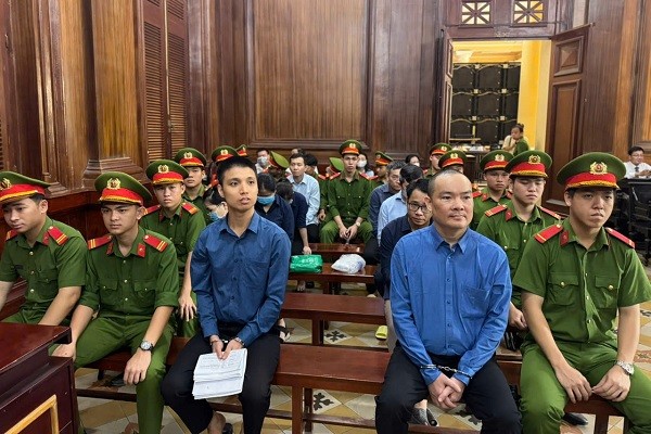 Các bị cáo tại toà.