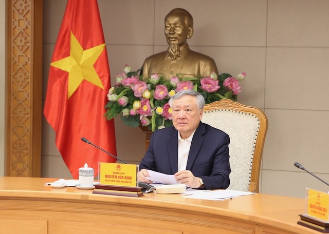 Phó thủ tướng Thường trực hoan nghênh các địa phương theo chỉ đạo đã khẩn trương tập trung tháo gỡ khó khăn, vướng mắc đối với các dự án điện năng lượng tái tạo - Ảnh: VGP/Nhật Bắc Phó thủ tướng Thường trực hoan nghênh các địa phương theo chỉ đạo đã khẩn trương tập trung tháo gỡ khó khăn, vướng mắc đối với các dự án điện năng lượng tái tạo - Ảnh: VGP/Nhật Bắc