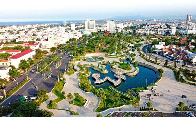 Một góc trung tâm thành phố Tuy Hòa, tỉnh Phú Yên. Một góc trung tâm thành phố Tuy Hòa, tỉnh Phú Yên.