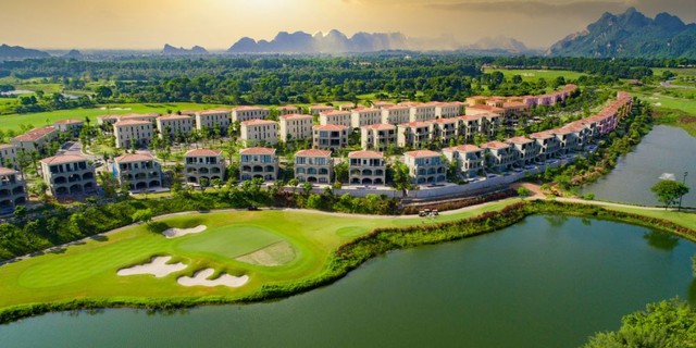 Một góc Khu nghỉ dưỡng 5 sao Wyndham Sky Lake &amp; Villas.