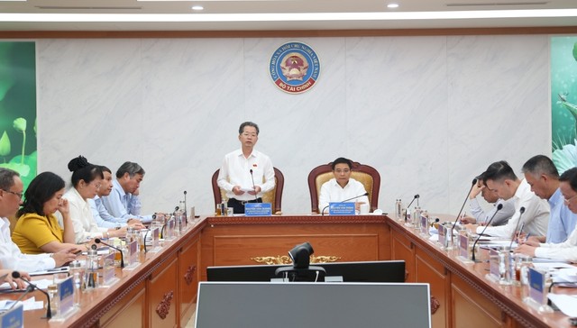 Bí thư Thành ủy Đà Nẵng Nguyễn Văn Quảng phát biểu tại buổi làm việc. Ảnh: Đức Minh