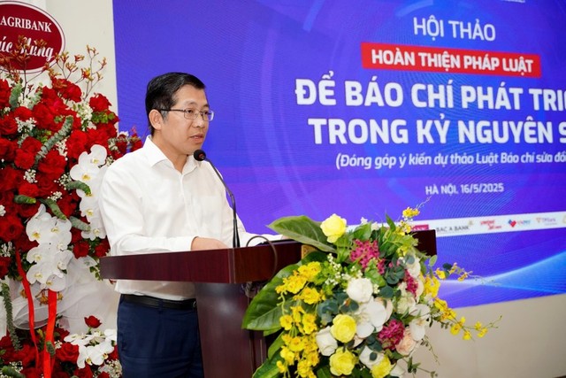 Ông Lưu Đình Phúc, Cục trưởng Cục Báo chí (Bộ Văn hóa - Thể thao và Du lịch). Ông Lưu Đình Phúc, Cục trưởng Cục Báo chí (Bộ Văn hóa - Thể thao và Du lịch).