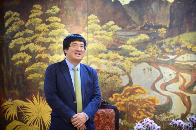 Ông Phạm Đình Đoàn – Chủ tịch Hội đồng Doanh nghiệp Gia đình Việt Nam phát biểu khai mạc Ông Phạm Đình Đoàn – Chủ tịch Hội đồng Doanh nghiệp Gia đình Việt Nam phát biểu khai mạc