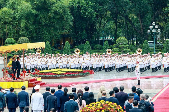 Quang cảnh lễ đón chính thức.