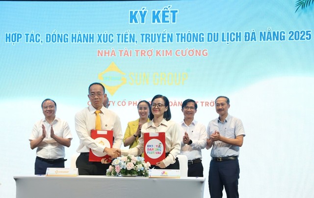 Sở Văn hoá – Thể thao và Du lịch Đà Nẵng ký kết hợp tác xúc tiến du lịch với các đơn vị.
