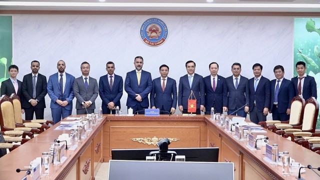 Buổi làm việc với Quỹ Đầu tư Quốc gia Oman mở ra kỳ vọng mở rộng hợp tác sang các lĩnh vực. Ảnh: Xuân Bách Buổi làm việc với Quỹ Đầu tư Quốc gia Oman mở ra kỳ vọng mở rộng hợp tác sang các lĩnh vực. Ảnh: Xuân Bách