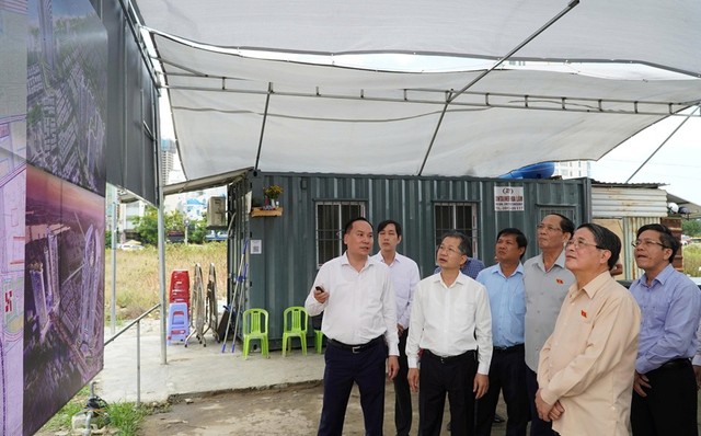 Phó chủ tịch Quốc hội Nguyễn Đức Hải kiểm tra thực hiện Trung tâm tài chính quốc tế Đà Nẵng.