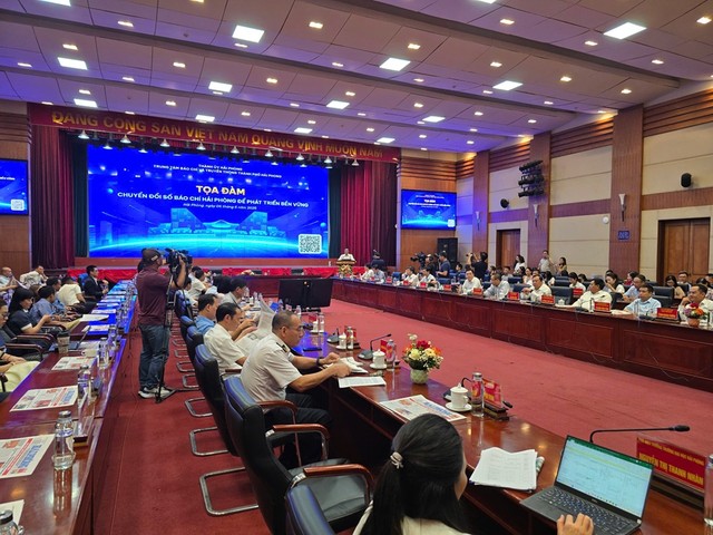 Quang cảnh Toạ đàm Chuyển đổi số Báo chí Hải Phòng để phát triển bền vững.