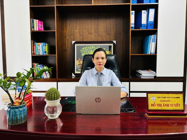 Luật sư Đỗ Thị Ánh Tuyết, Giám đốc Công ty Luật TNHH Lưu Đại Nghĩa. Luật sư Đỗ Thị Ánh Tuyết, Giám đốc Công ty Luật TNHH Lưu Đại Nghĩa.