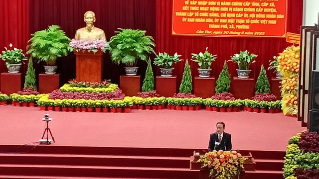 Chủ tịch Quốc hội Trần Thanh Mẫn phát biểu chỉ đạo định hướng Lễ công bố TP. Cần Thơ mới