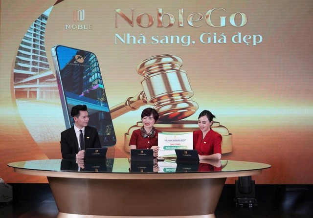 Toàn bộ quá trình được diễn ra minh bạch trên sóng Truyền hình Quốc gia, đúng với tâm huyết mà Sunshine Group theo đuổi: không chỉ bán nhà chất lượng cao với giá tốt nhất, mà còn lan tỏa tinh thần tương thân tương ái, lá lành đùm lá rách, góp phần xây dựng cộng đồng nhân ái và bền vững.