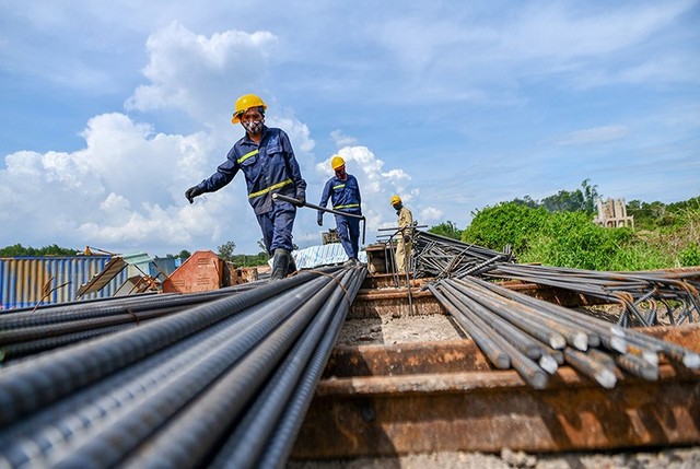 Thúc đẩy đầu tư toàn xã hội là nhóm nhiệm vụ, giải pháp hàng đầu để nền kinh tế có thể tăng trưởng 8,3-8,5%.