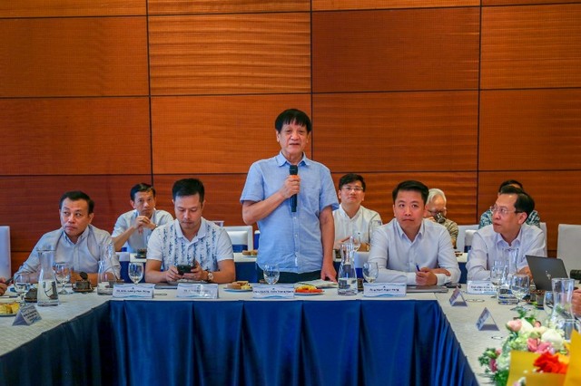 PGS-TS. KTS. Trần Trọng Hanh phát biểu tại Hội thảo PGS-TS. KTS. Trần Trọng Hanh phát biểu tại Hội thảo