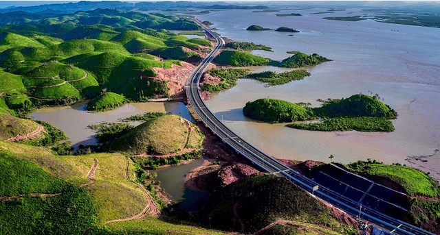 Cao tốc Vân Đồn - Móng Cái được đầu tư theo phương thức đối tác công - tư (PPP), hợp đồng BOT.