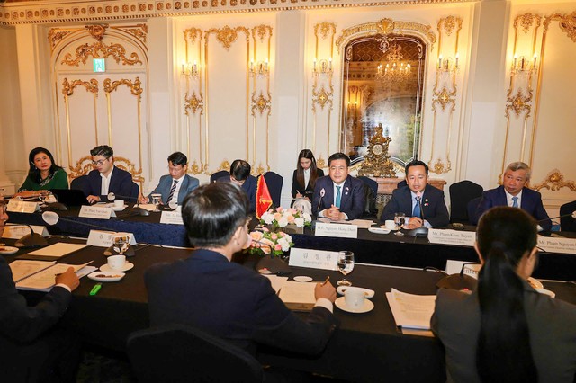 Bộ trưởng Nguyễn Hồng Diên làm việc với Bộ trưởng Bộ Thương mại, Công nghiệp và Năng lượng Hàn Quốc.