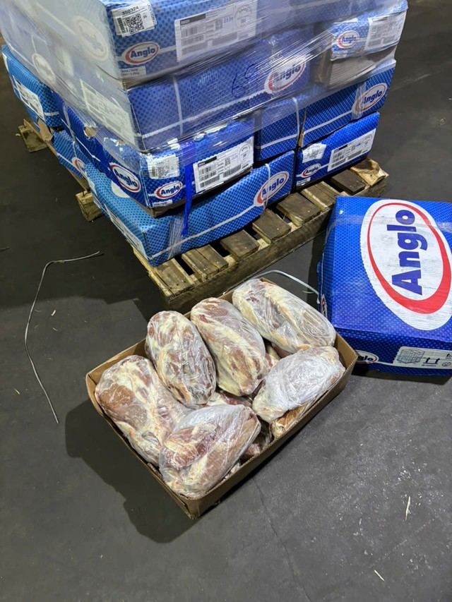 Thực phẩm không nguồn gốc xuất xứ bị Công an TP.HCM phát hiện tại kho lạnh doanh nghiệp ở huyện Bình Chánh (cũ) Thực phẩm không nguồn gốc xuất xứ bị Công an TP.HCM phát hiện tại kho lạnh doanh nghiệp ở huyện Bình Chánh (cũ)