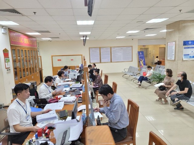 Tập trung tháo gỡ khó khăn trong thực hiện thủ tục hành chính, chuyển đổi số giai đoạn đầu vận hành mô hình chính quyền địa phương 2 cấp.