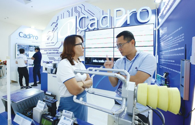 Doanh nghiệp đang chờ đợi những hướng dẫn cụ thể hơn để triển khai các dự án hợp tác công tư trong phát triển khoa học công nghệ, đổi mới sáng tạo và chuyển đổi số. Ảnh: Tiên Giang