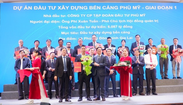 Công ty cổ phần Tập đoàn Đầu tư Phù Mỹ nhận quyết định chủ trương đầu tư Dự án Đầu tư xây dựng Bến cảng Phù Mỹ.