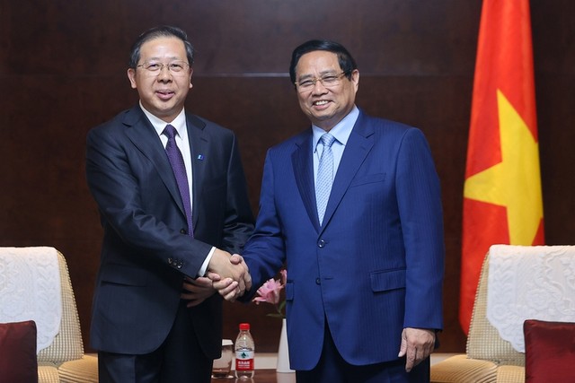 Thủ tướng Phạm Minh Chính (phải) tiếp Chủ tịch Tập đoàn Hoa Điện Bành Cương Bình - Ảnh: Nhật Bắc, Thủ tướng Phạm Minh Chính (phải) tiếp Chủ tịch Tập đoàn Hoa Điện Bành Cương Bình - Ảnh: Nhật Bắc,