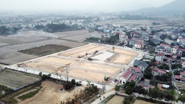 Khó áp dụng một bảng giá đất cho mọi trường hợp. Ảnh: Phan Thiên