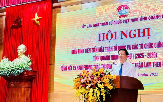 Ông Nguyễn Văn Hồi, Chủ tịch Ủy ban MTTQ tỉnh Quảng Ninh phát biểu tại hội nghị. Ảnh: Thanh Tùng.