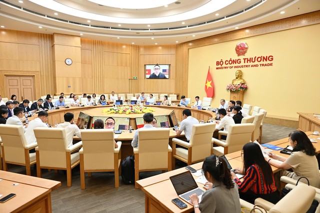 Tham tán thương mại của Việt Nam tại Mỹ, Trung Quốc cung cấp thông tin tới doanh nghiệp để thúc đẩy xuất khẩu bền vững. Tham tán thương mại của Việt Nam tại Mỹ, Trung Quốc cung cấp thông tin tới doanh nghiệp để thúc đẩy xuất khẩu bền vững.