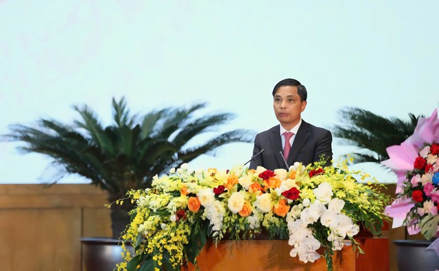 Ông Vũ Văn Diện, Phó chủ tịch Thường trực UBND tỉnh Quảng Ninh phát biểu. Ảnh: QMG Ông Vũ Văn Diện, Phó chủ tịch Thường trực UBND tỉnh Quảng Ninh phát biểu. Ảnh: QMG