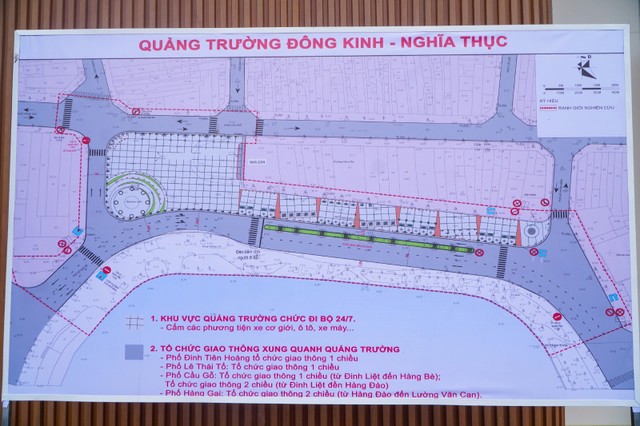 Hình ảnh phối cảnh quảng trường Đông Kinh Nghĩa Thục và tuyến Đinh Tiên Hoàng sau khi hoàn thành toàn bộ việc cải tạo, chỉnh trang. Ảnh: Đơn vị thiết kế. Hình ảnh phối cảnh quảng trường Đông Kinh Nghĩa Thục và tuyến Đinh Tiên Hoàng sau khi hoàn thành toàn bộ việc cải tạo, chỉnh trang. Ảnh: Đơn vị thiết kế.