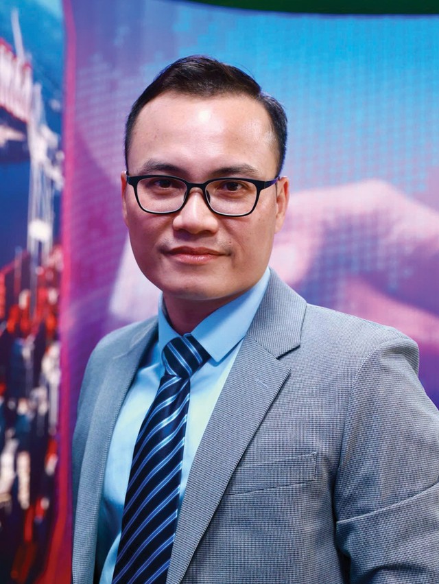 Ông Hoàng Xuân Trung, Trưởng phòng Khách hàng doanh nghiệp, Khối Nguồn vốn, Ngân hàng Citi Việt Nam Ông Hoàng Xuân Trung, Trưởng phòng Khách hàng doanh nghiệp, Khối Nguồn vốn, Ngân hàng Citi Việt Nam