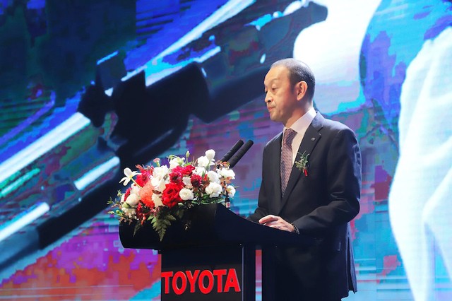Ông Nakano Keita, Tổng giám đốc Toyota Việt Nam công bố kế hoạch triển khai dây chuyền sản xuất xe hybrid đầu tiên tại Việt Nam với tổng vốn đầu tư hơn 360 triệu USD.