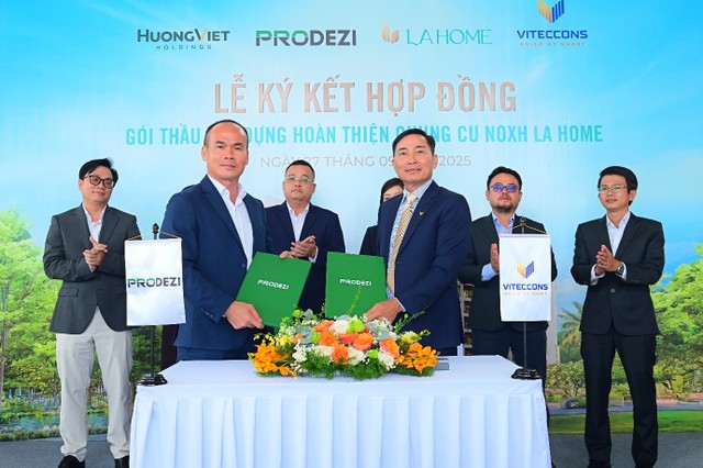 Lễ ký kết hợp đồng gói thầu xây dựng. Lễ ký kết hợp đồng gói thầu xây dựng.