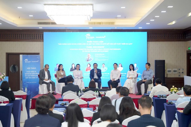Phiên thảo luận &quot;Các chính sách ưu đãi chiến lược và Hợp tác công - tư (PPP) để thúc đẩy phát triển du lịch&quot;.