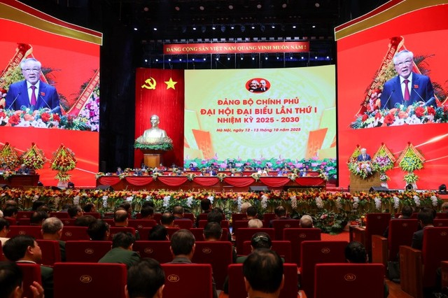 Cùng với Báo cáo chính trị, đồng chí Nguyễn Hòa Bình cho biết, Đảng ủy Chính phủ đã xây dựng Chương trình hành động với khát vọng phát triển mạnh mẽ, tính hành động cao và toàn diện.