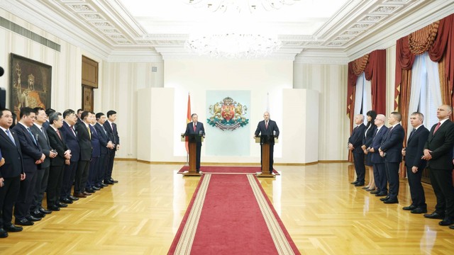 Tổng Bí thư Tô Lâm và Tổng thống Cộng hòa Bulgaria Rumen Radev gặp gỡ báo chí. (Ảnh: Thống Nhất/TTXVN). Tổng Bí thư Tô Lâm và Tổng thống Cộng hòa Bulgaria Rumen Radev gặp gỡ báo chí. (Ảnh: Thống Nhất/TTXVN).