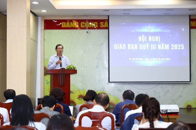 Ông Nguyễn Phước Hưng, Phó chủ tịch HUBA chia sẻ tại hội nghị. Ông Nguyễn Phước Hưng, Phó chủ tịch HUBA chia sẻ tại hội nghị.