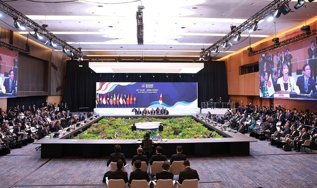 Hội nghị Cấp cao ASEAN - Nhật Bản lần thứ 28. Ảnh: Dương Giang-TTXVN. Hội nghị Cấp cao ASEAN - Nhật Bản lần thứ 28. Ảnh: Dương Giang-TTXVN.