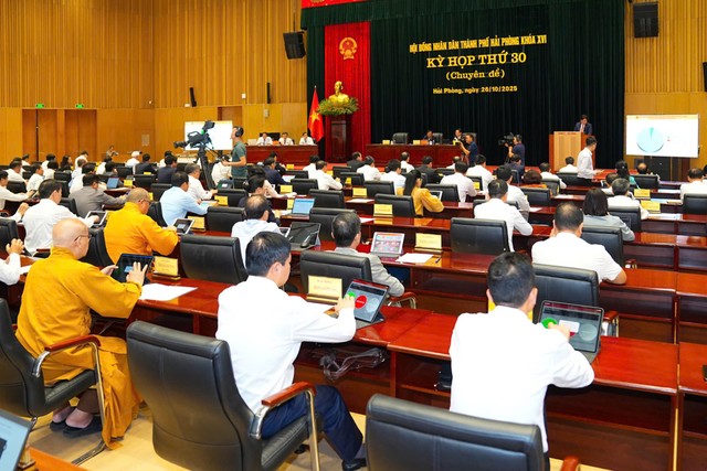 Quang cảnh kỳ họp thứ 30, HĐND Thành phố khóa XVI, nhiệm kỳ 2021 - 2026. Quang cảnh kỳ họp thứ 30, HĐND Thành phố khóa XVI, nhiệm kỳ 2021 - 2026.