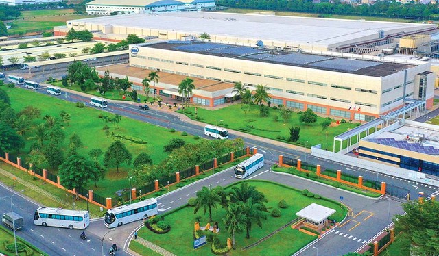 Nhà đầu tư nước ngoài khắt khe hơn khi tìm kiếm quỹ đất để phát triển dự án. Trong ảnh: Nhà máy của Intel, Nidec tại Khu công nghệ cao TP.HCM Nhà đầu tư nước ngoài khắt khe hơn khi tìm kiếm quỹ đất để phát triển dự án. Trong ảnh: Nhà máy của Intel, Nidec tại Khu công nghệ cao TP.HCM