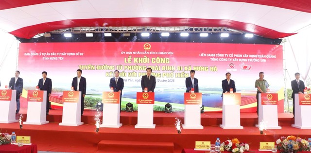 Hưng Yên khởi công tuyến đường từ phường Thái Bình đi xã Hưng Hà kết nối với phường Phố Hiến. Hưng Yên khởi công tuyến đường từ phường Thái Bình đi xã Hưng Hà kết nối với phường Phố Hiến.