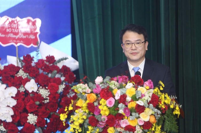 Thứ trưởng Trần Quốc Phương phát biểu tại Đại hội.